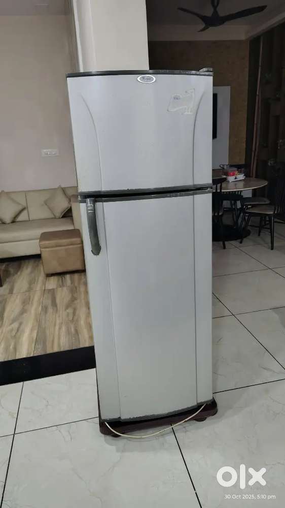 Whirlpool double door fridge