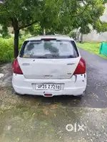 Maruti Suzuki Swift 2007 Diesel 300000 Km Drivenb