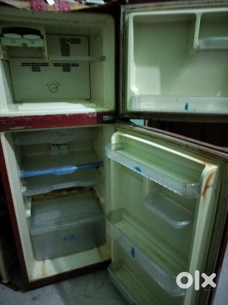 Whirlpool double door fridge