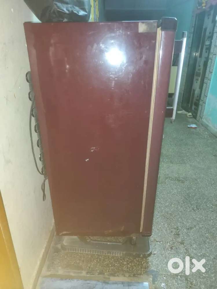 Single door fridge