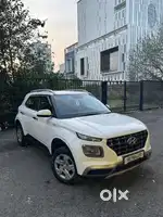 Hyundai Venue 2020 1st owner petrol