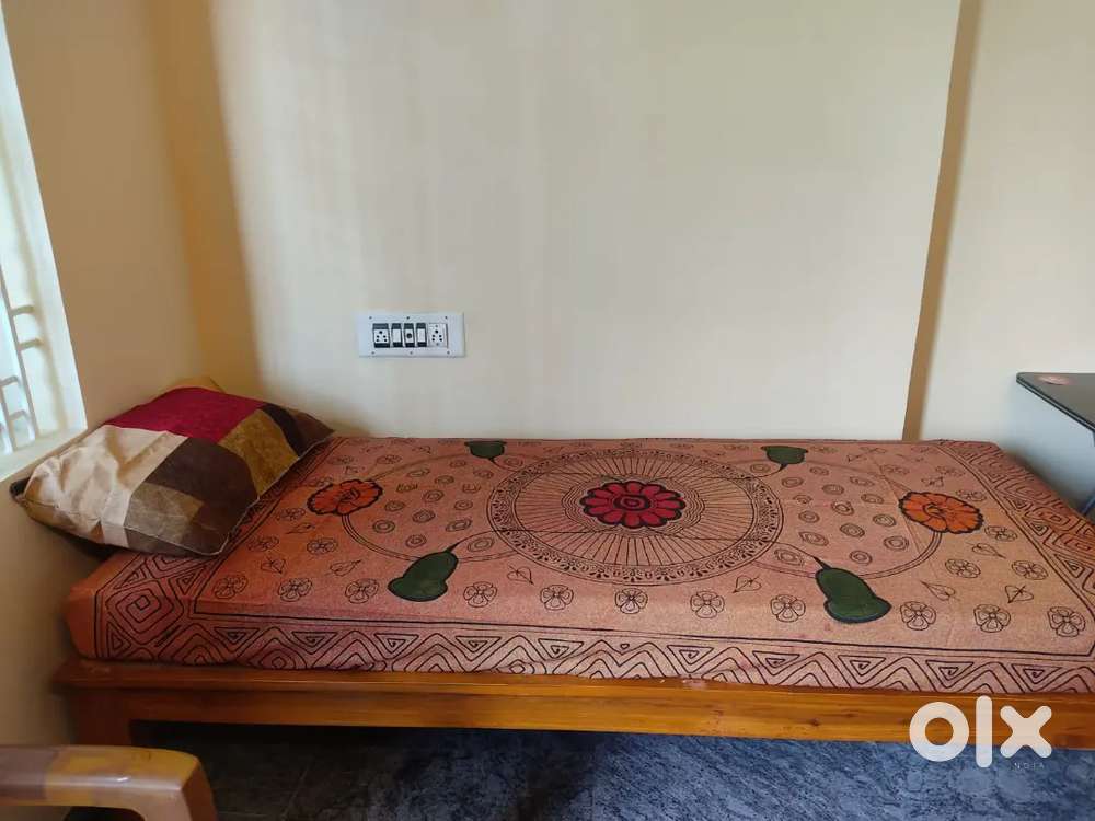 Individual room with  furniture and aminiutice including room for rent