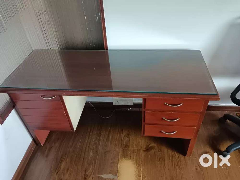 Work table with 1 Chair