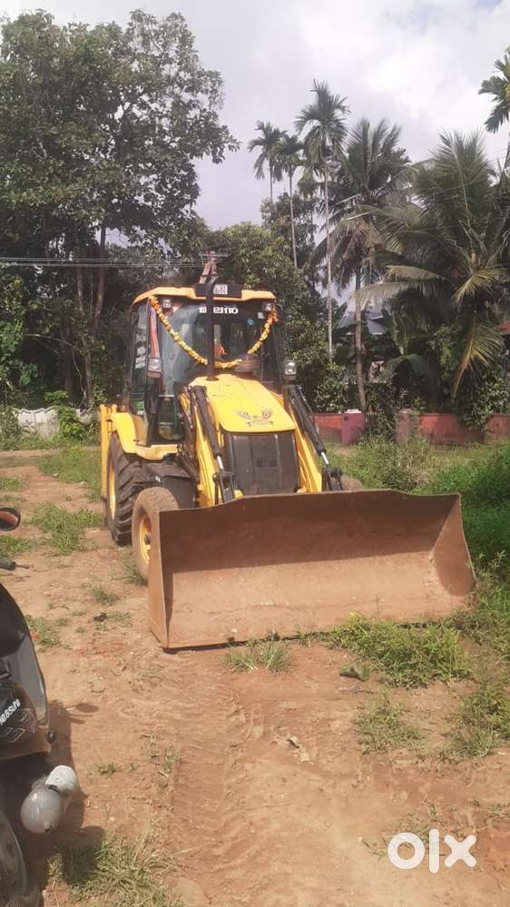 Jcb 3 Dx 2020 with braker/ Yanmar hitachi 2018