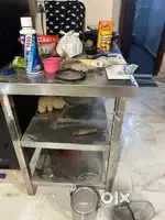 Kitchen cutting table