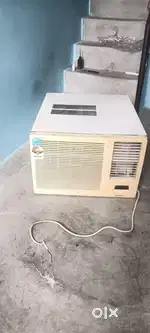 Never Repair 3 years old Hitachi 1ton and Voltas1.5 ton   AC in Dwarka