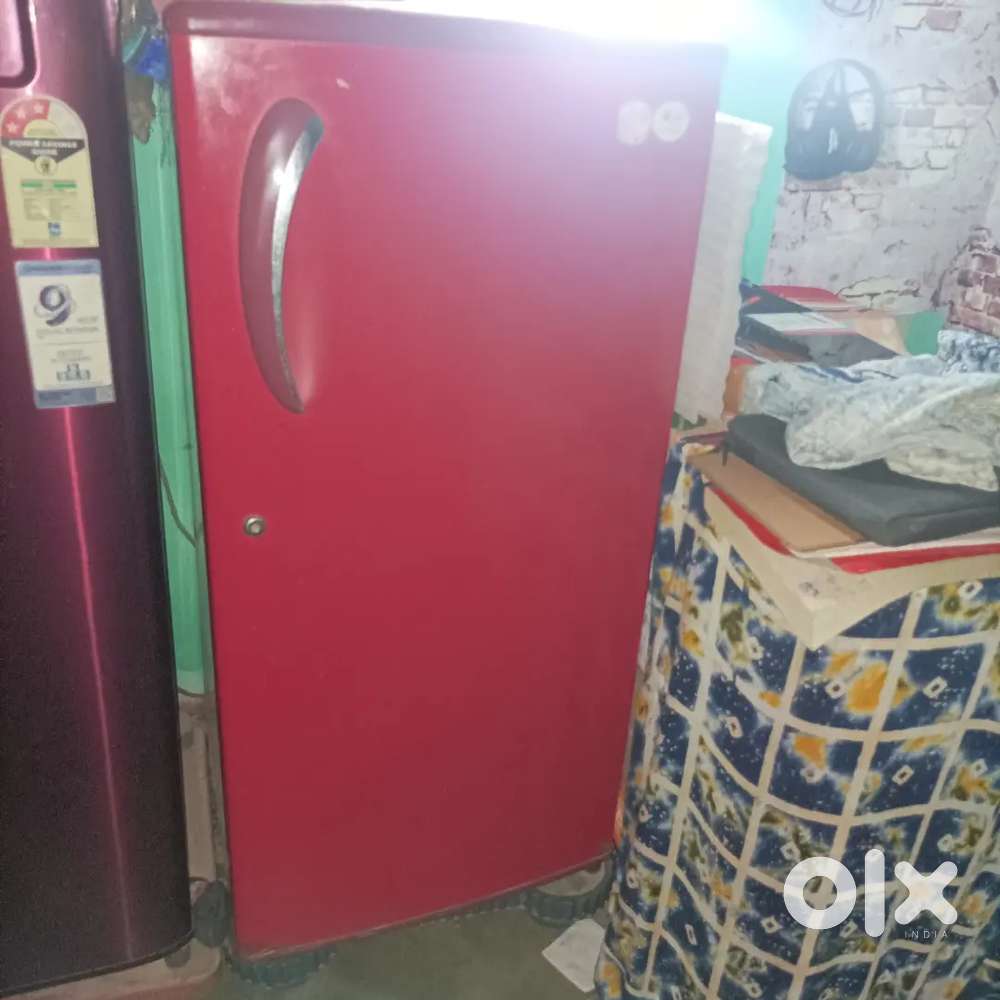 LG fridge selling urgently