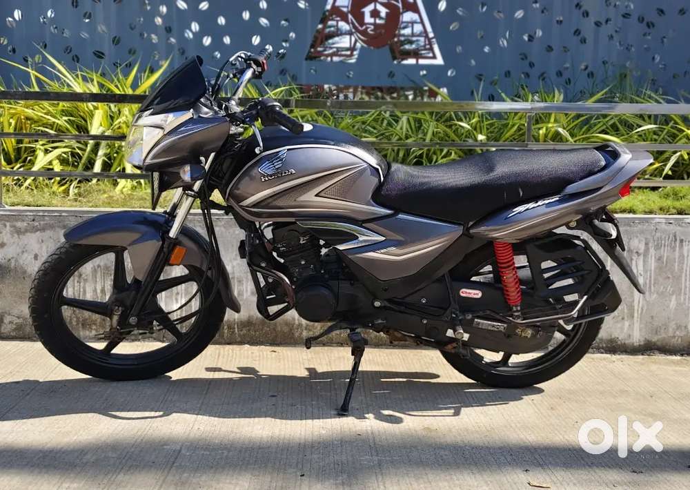 2021-MODEL 
HONDA CB SHINE 125 
25000 KM RUNNING 
1 YEAR INSURAN