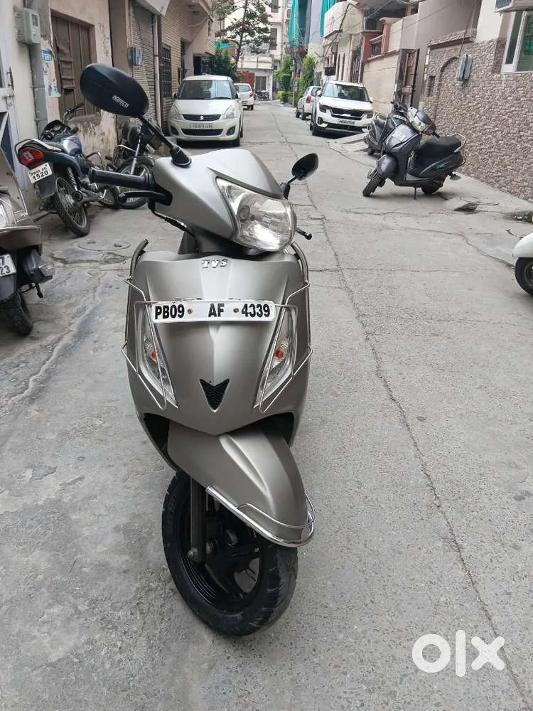 2018 Modal TVs Jupiter showroom condition