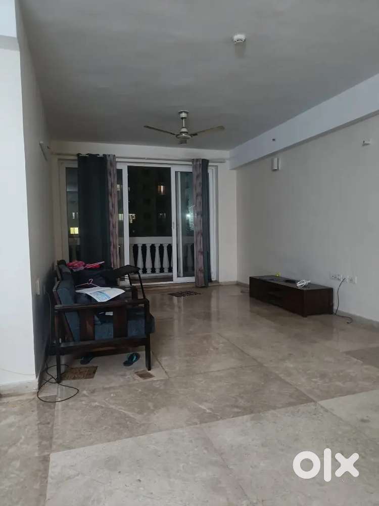 There is a vaccancy in our apartment...