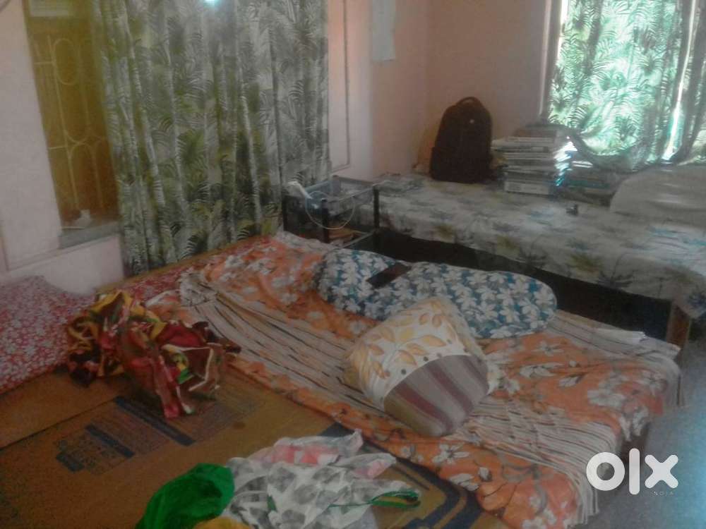 PG facility Available for Boys