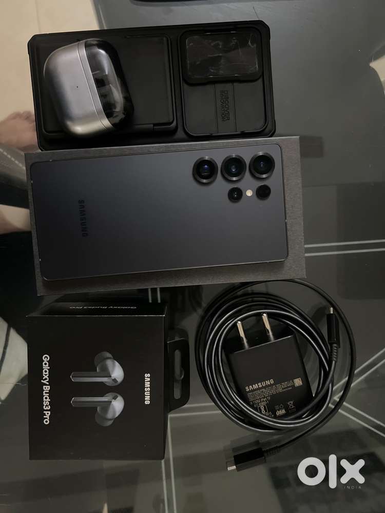 S25 Ultra 512GB+ Samsung Care plus till Feb 2027+ Buds 3 Pro