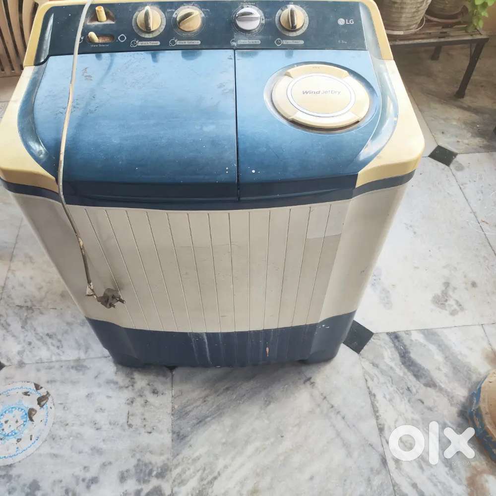 LG Semi automatic Washing machine