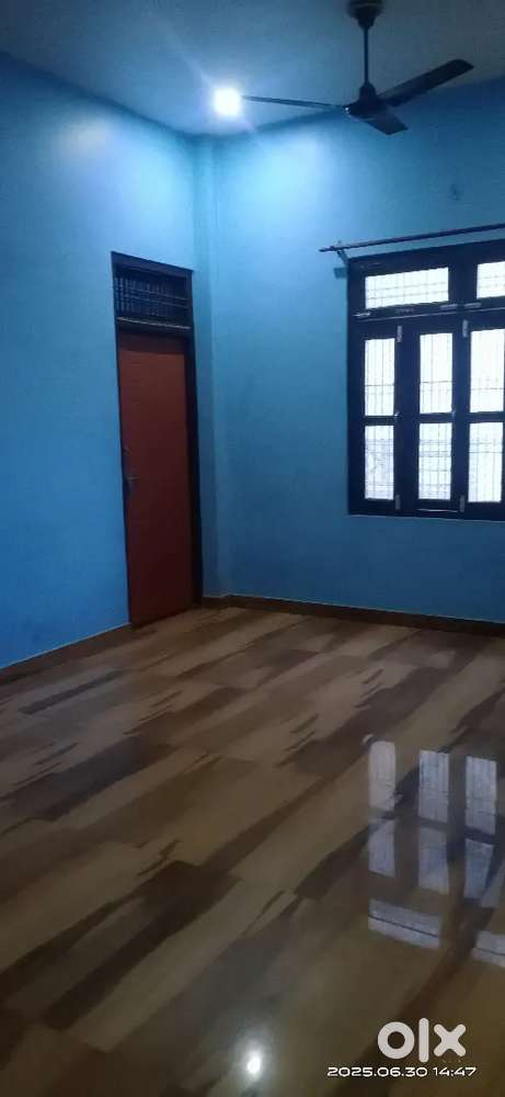 Girls and family room fo rent fully furnshied