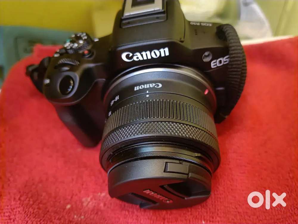 Canon EOS  R50