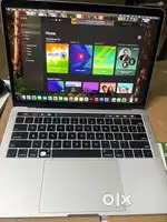 Macbook Pro Touch bar model no.1989. 8GB Ram 256 GB SSB