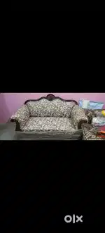 New brand 7 seater sofa only 8 months old .original teak material used