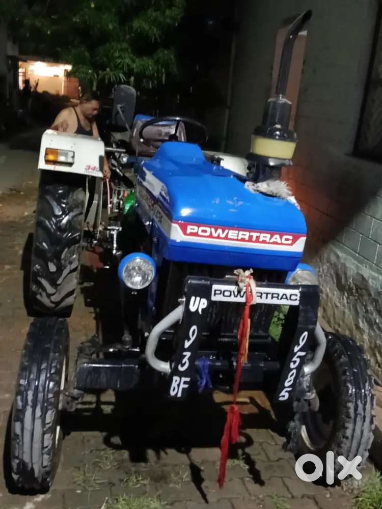 Powertrac 443c in very good new condition