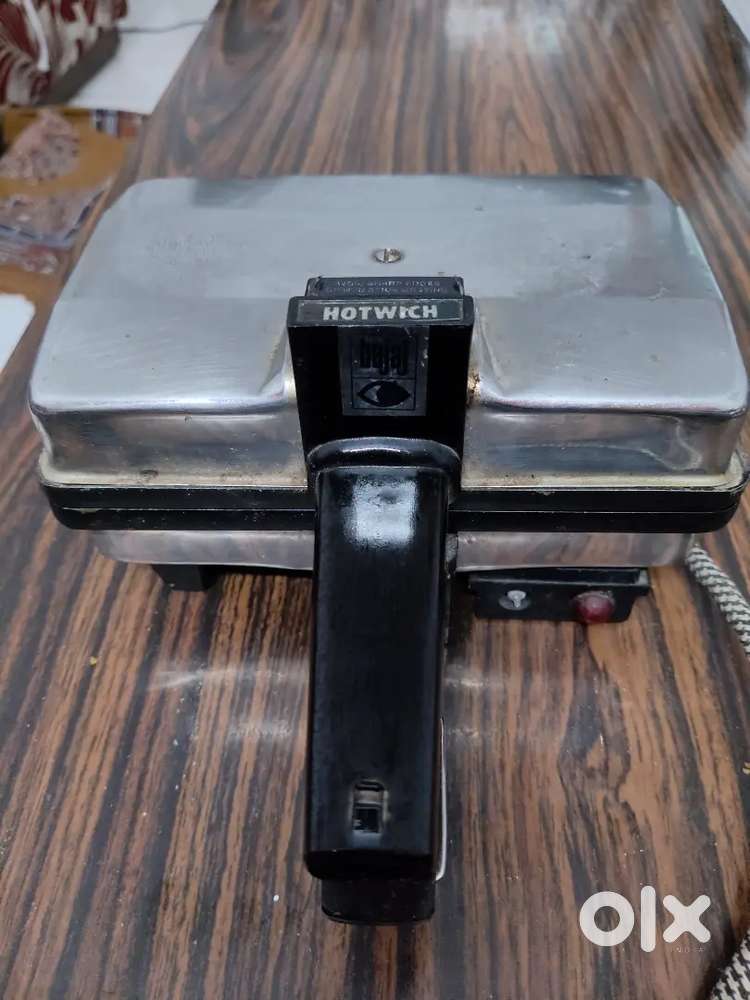 Bajaj Sandwitch Maker (Steel body)