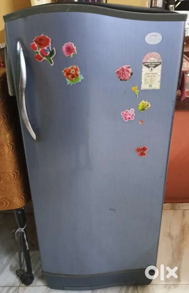 Good condition Metlalic Blue Godrej 185L Refrigerator