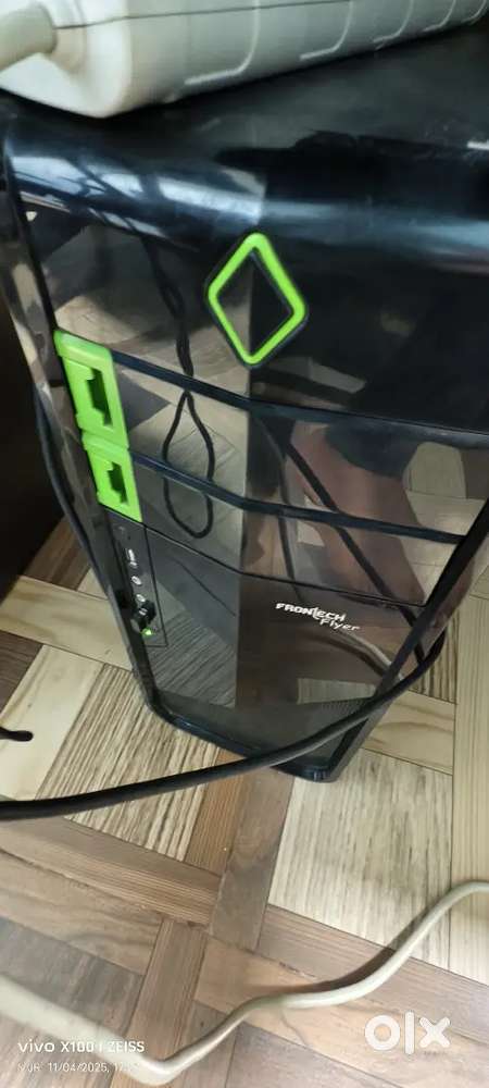 OFFICE SETUP WITH MOINTER MOUSE KEYBOARD VERY GOOD CONDITION