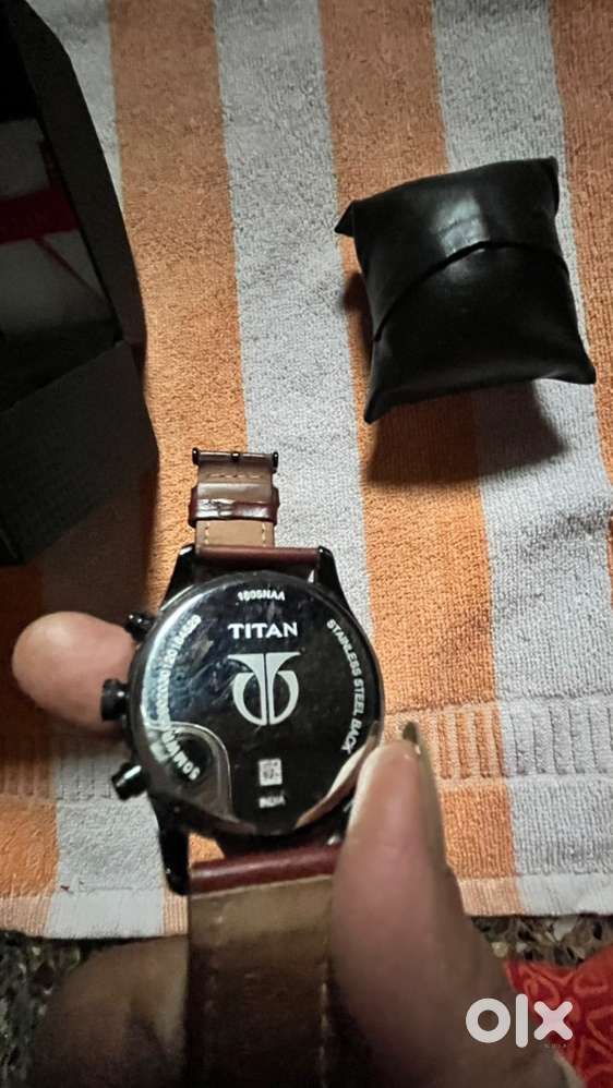 TITAN  ORGINAL CRONOGRAOH  ANALOG WATCH