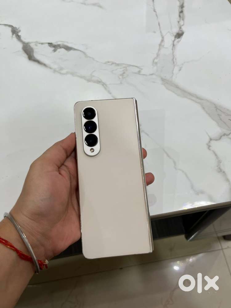 Samsung Fold 4- Gold