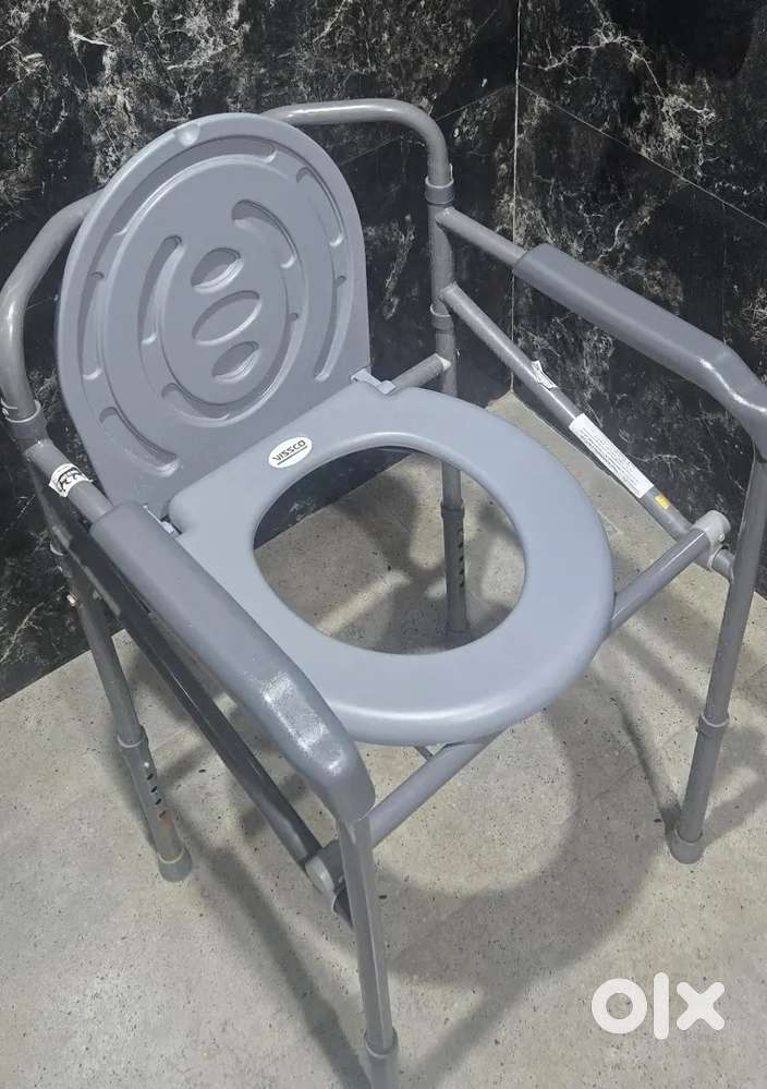 Toilet chair for ortho old senior citizens