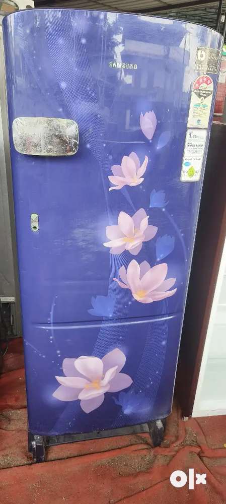 GOOD QUALITY REFRIGERATOR AVAILABLE