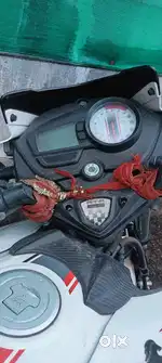 Cool bike 48 km/ltr,no use,white colour,no accident,no damage frm aher