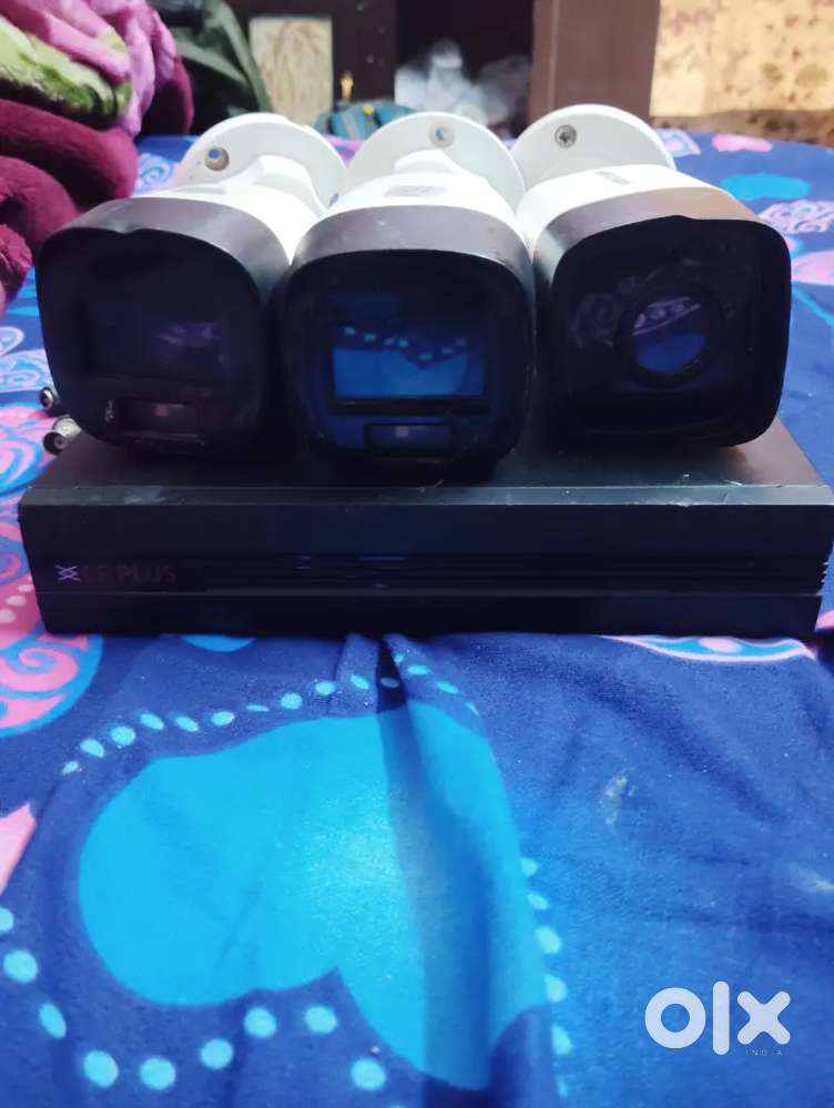 Cctv camera  DVR 4channel hard disk 500 adaptor work condition