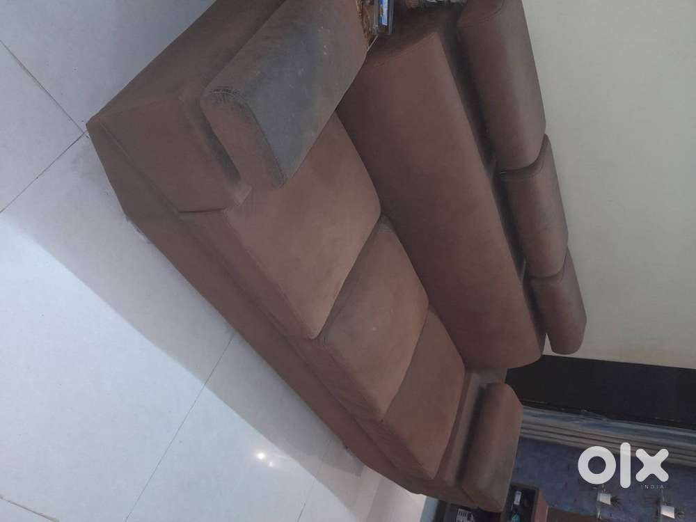 King size Sofa for Sale - Steel body good condition.