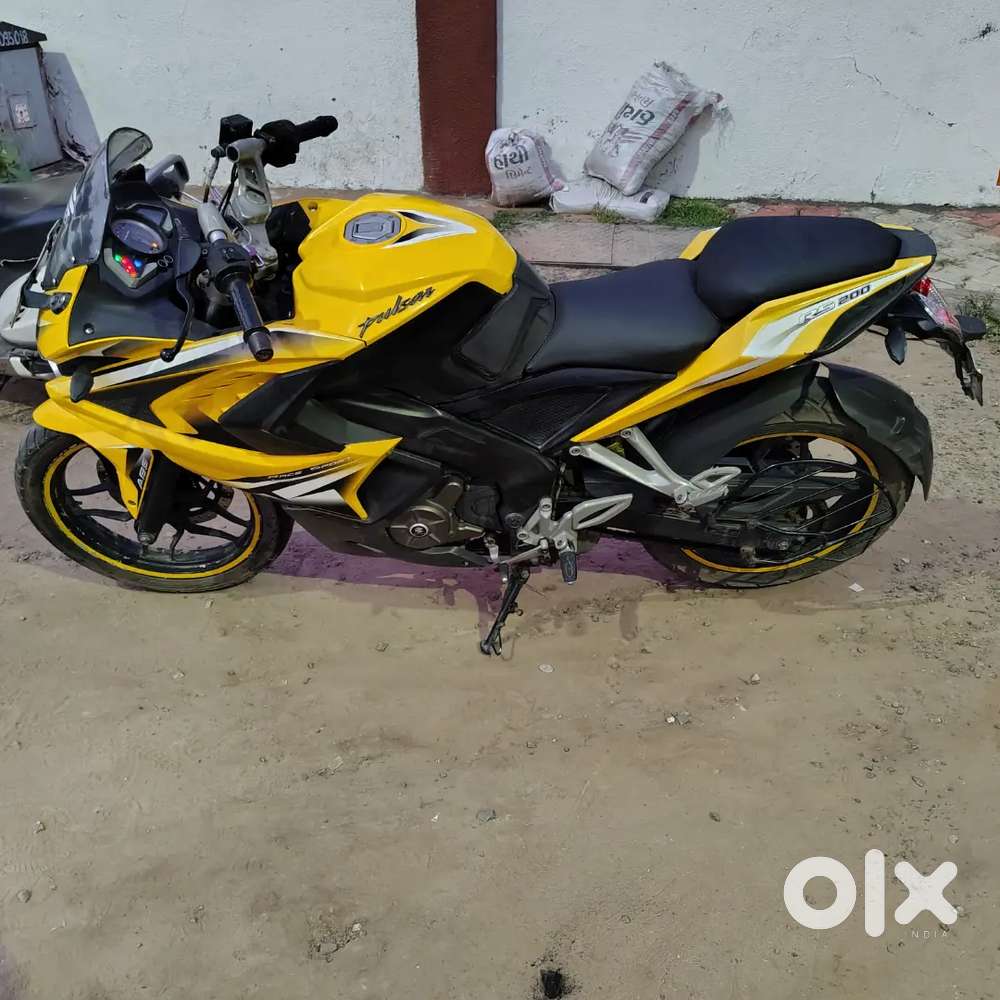 Brand bajaj pulsar rs 200