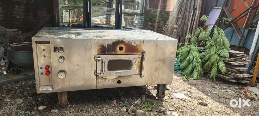 3 door fridge,  bangdi machine/aata machine, gas oven