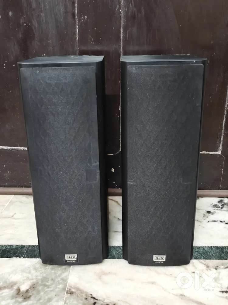 Onkyo 2 mini tower speaker 8 ohms 130 watts used any AV receiver avr