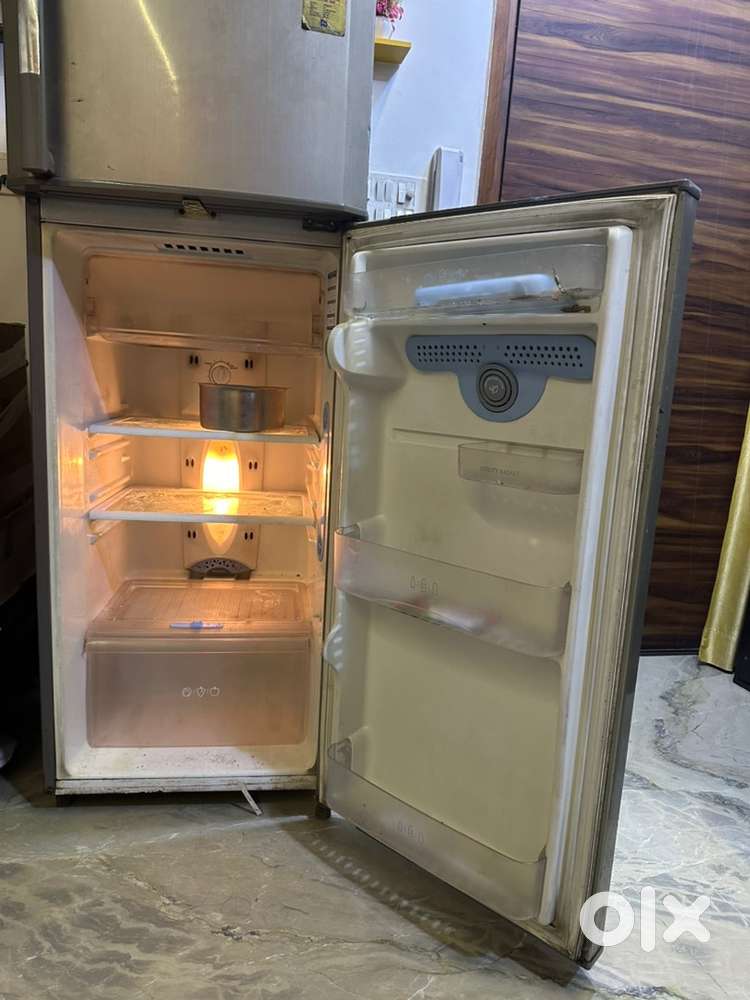 Neet & clean Refrigerator