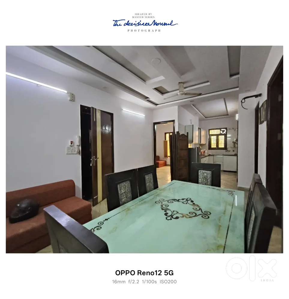 3bhk semi furnished floor for rent in Rohini sector 25