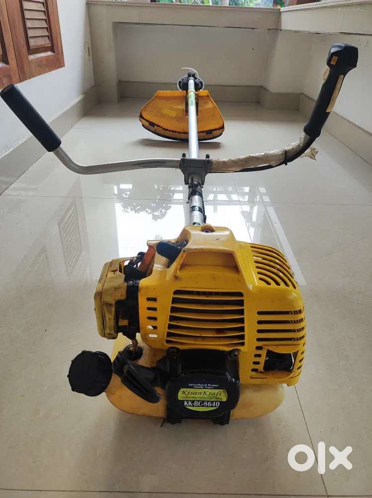 Grass Cutting Machine