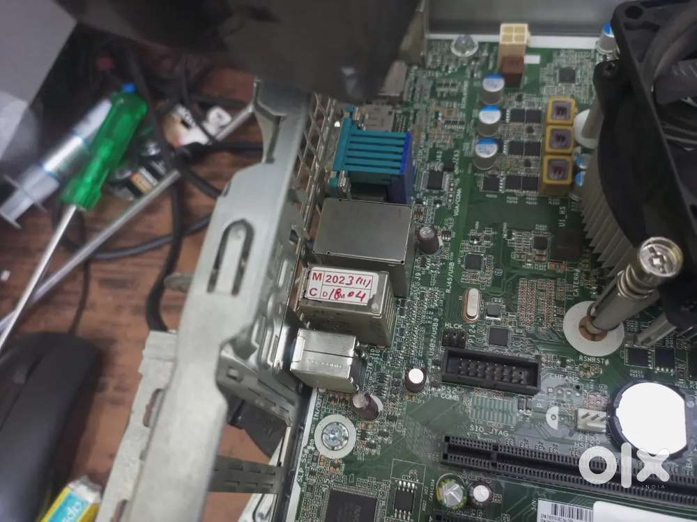 Computer hardware and laptop technician