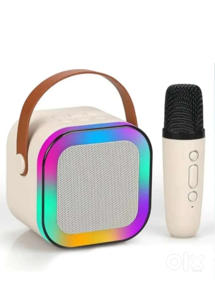 Portable bluetooth speaker with mic