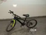 Cycle with adjustable seat