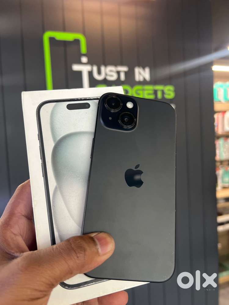 APPLE IPHONE 15 256GB BLACK MINT CONDITION WITH BOX