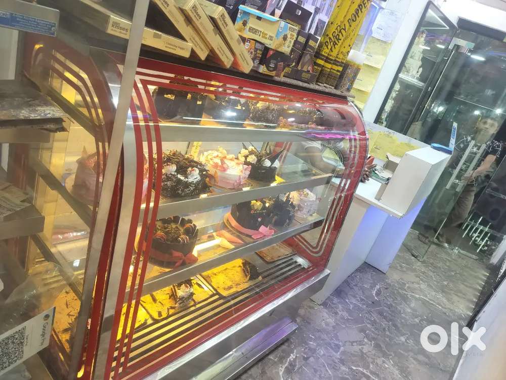 Cake display