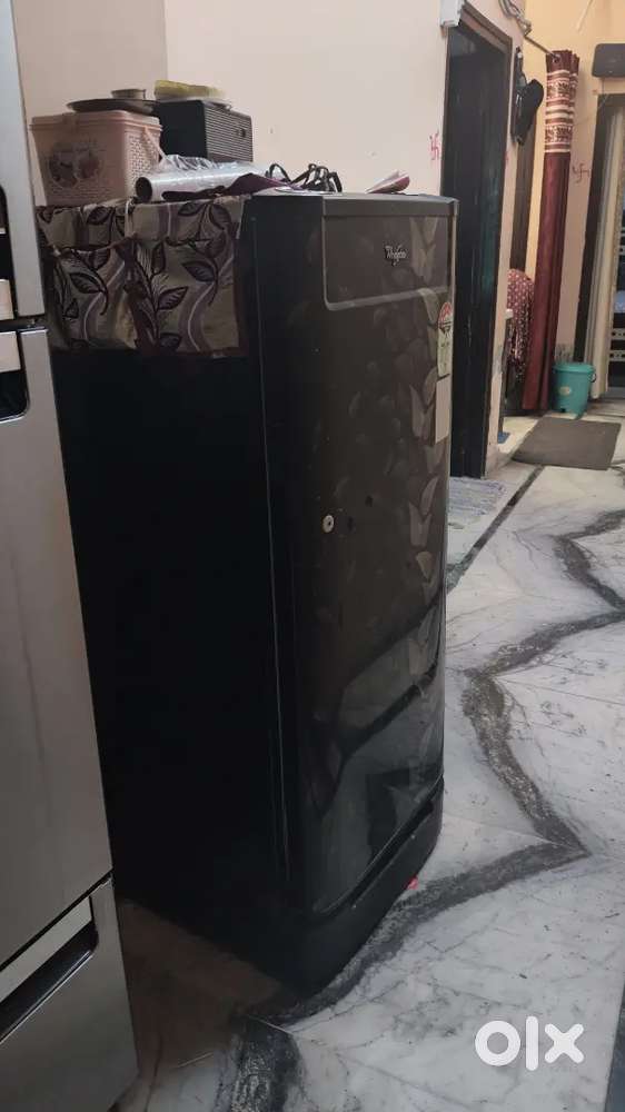 Fridge 5star all okey..good colour all okeyy..koi issue nhi hai...