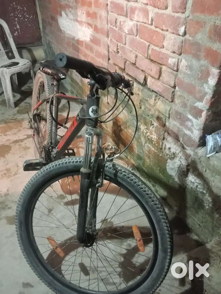 New Condition cycle double brake tubeless tires urgent sell