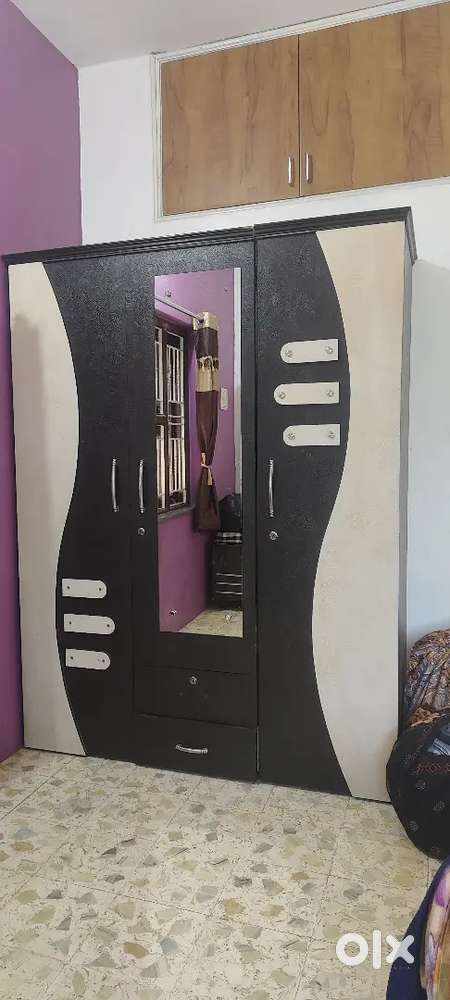 કબાટ કમ તિજોરી