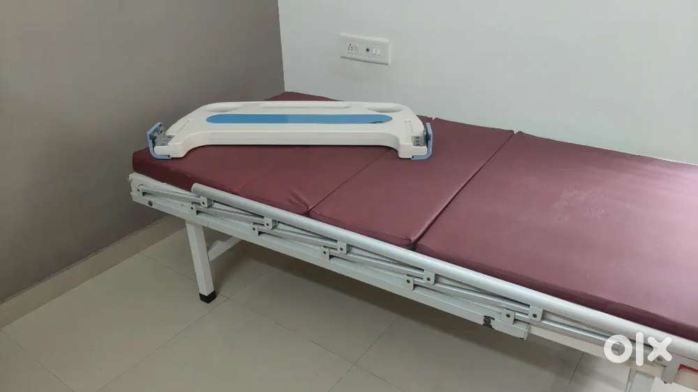 Hospital bed for patiants at home