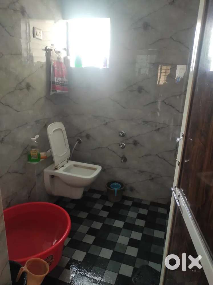 Need roommate @ 2500 per Person at 1 bhk apartment