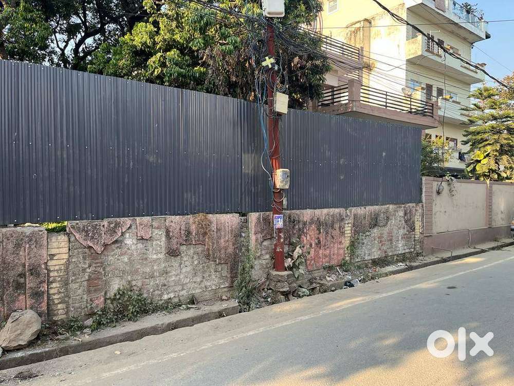 795 gaj plot for sale in PatelNagar near Manbhawan Wedding Point