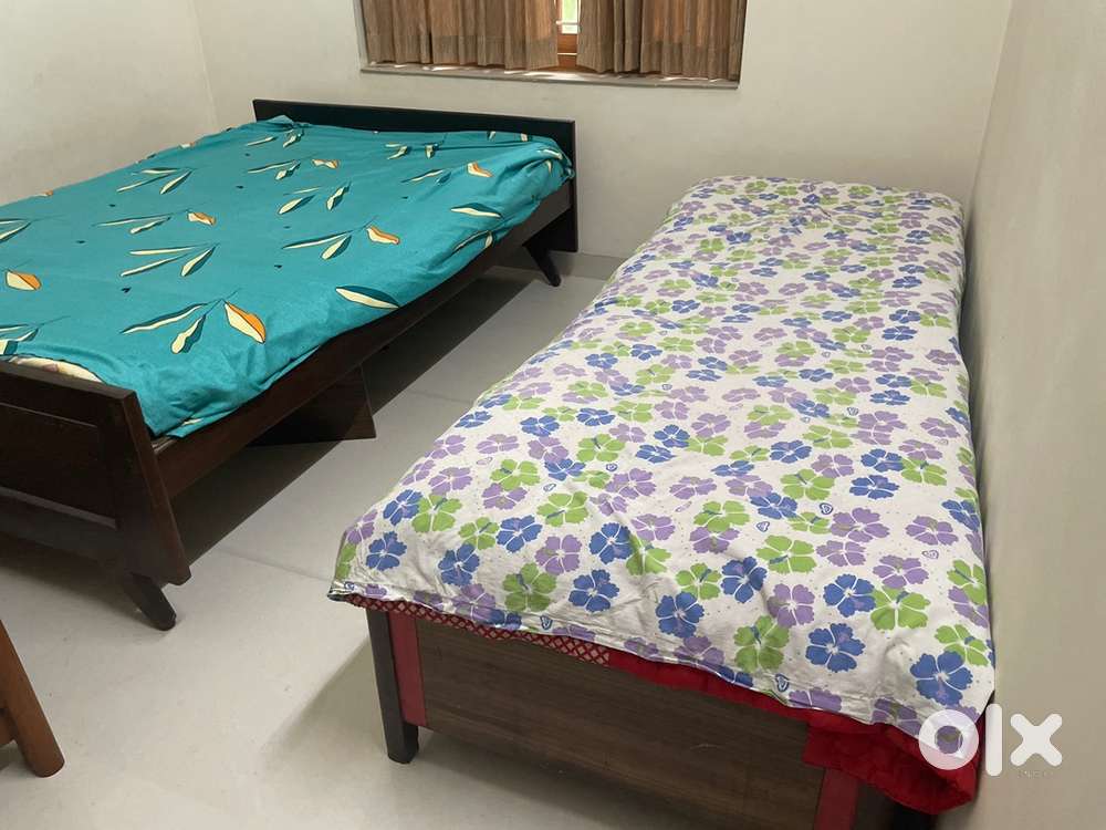 Double King Size Bed + 1 single Dewan